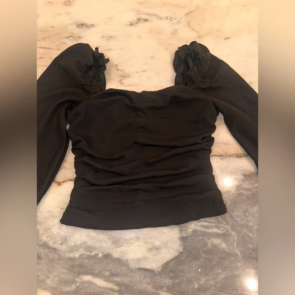 Astr The Label Size Medium Elegant Black Women's Top